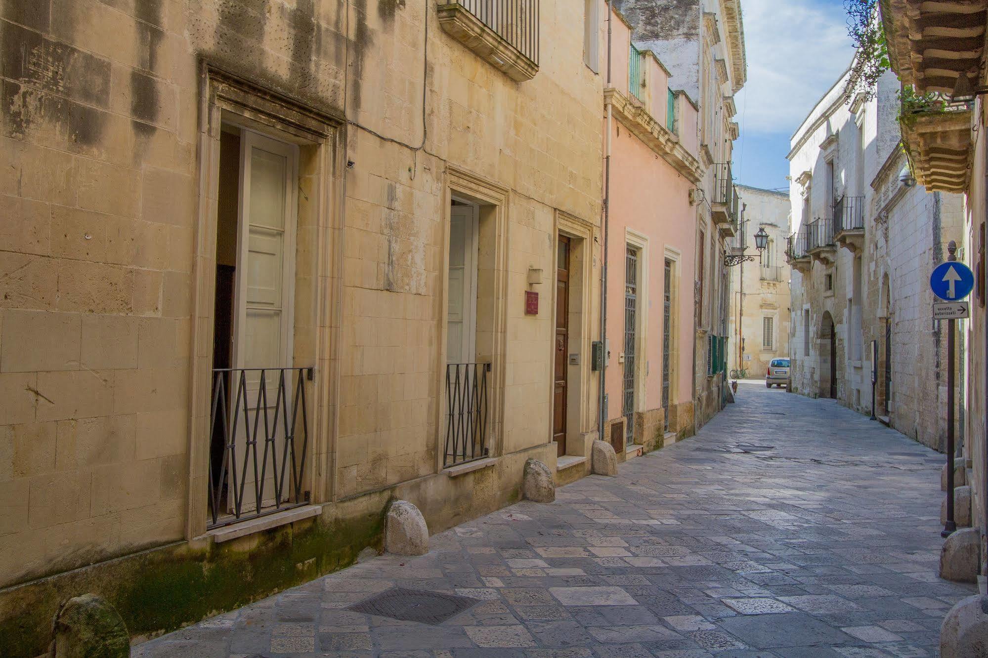 B&B Casa Li Santi Lecce Buitenkant foto
